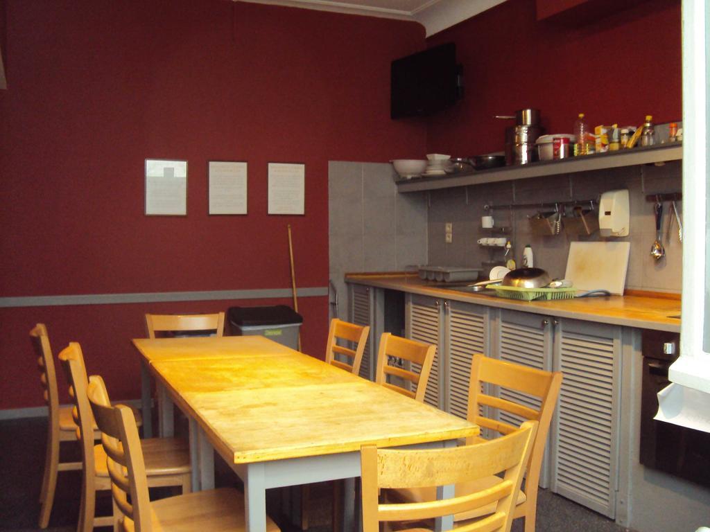 Van Gogh Youth Hostel City Centre Saint-Josse-ten-Noode Buitenkant foto