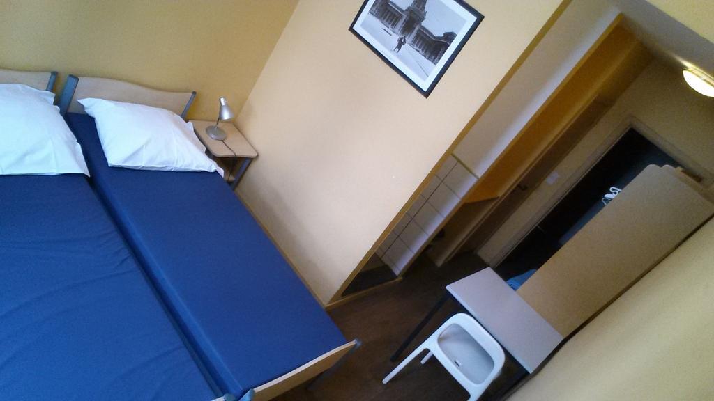 Van Gogh Youth Hostel City Centre Saint-Josse-ten-Noode Buitenkant foto
