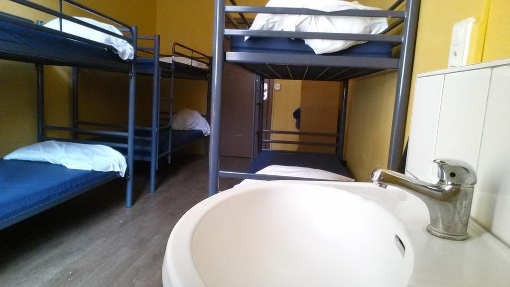 Van Gogh Youth Hostel City Centre Saint-Josse-ten-Noode Buitenkant foto