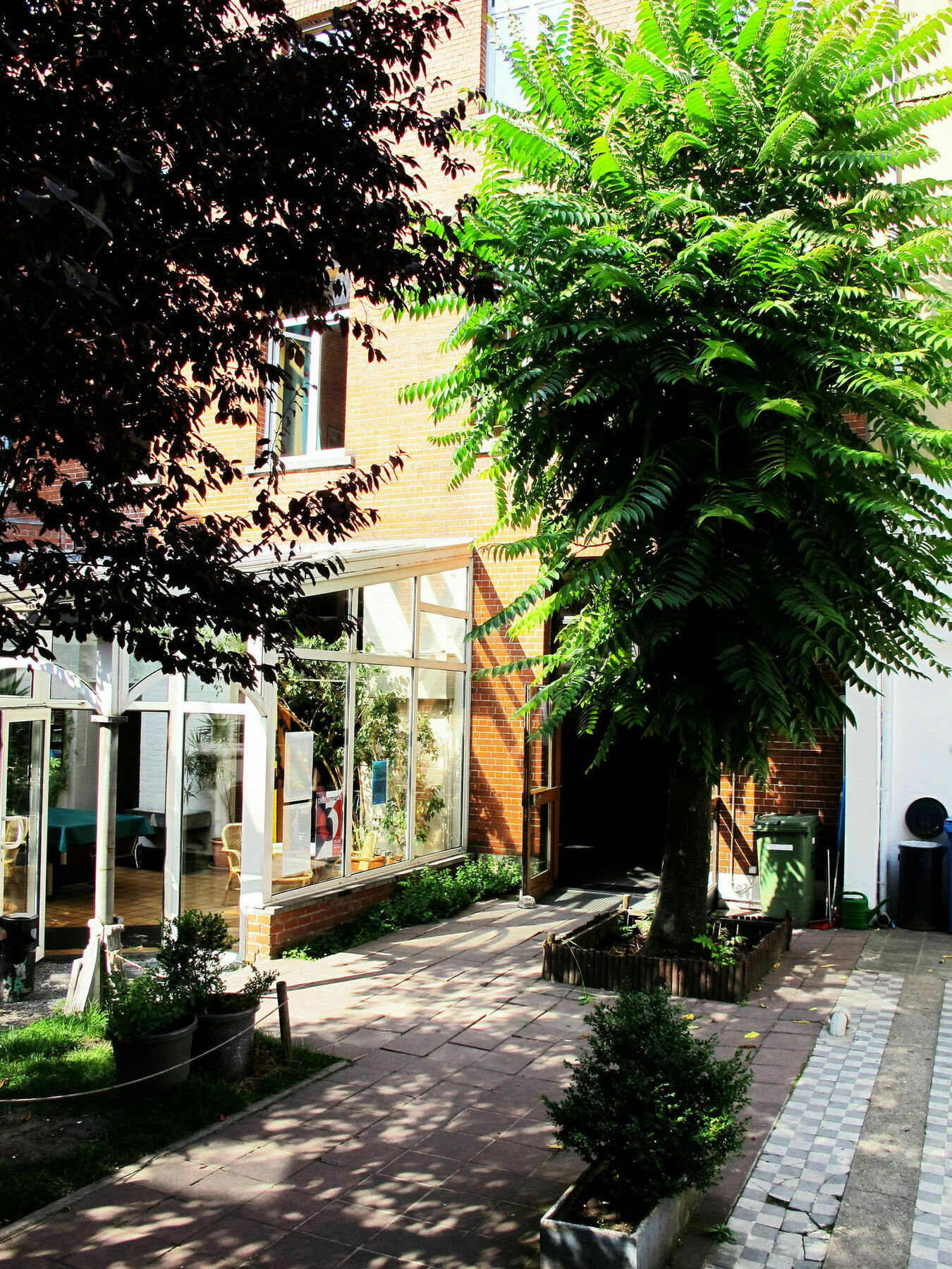 Van Gogh Youth Hostel City Centre Saint-Josse-ten-Noode Buitenkant foto